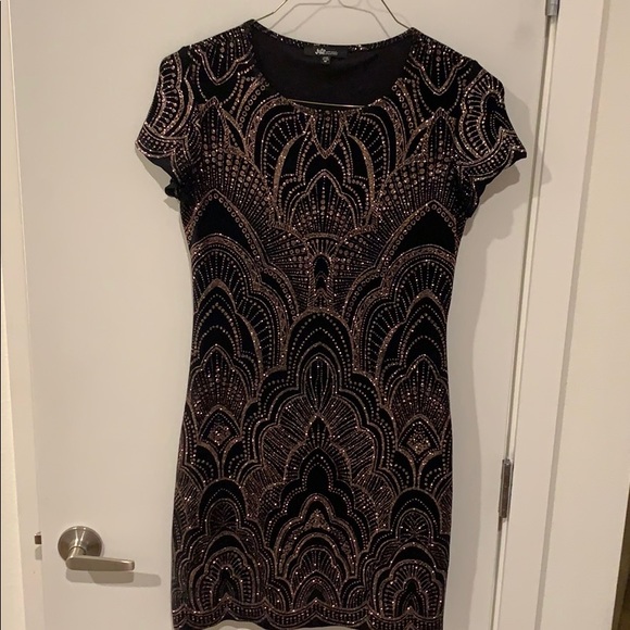 Body con, formal dress - Picture 1 of 2